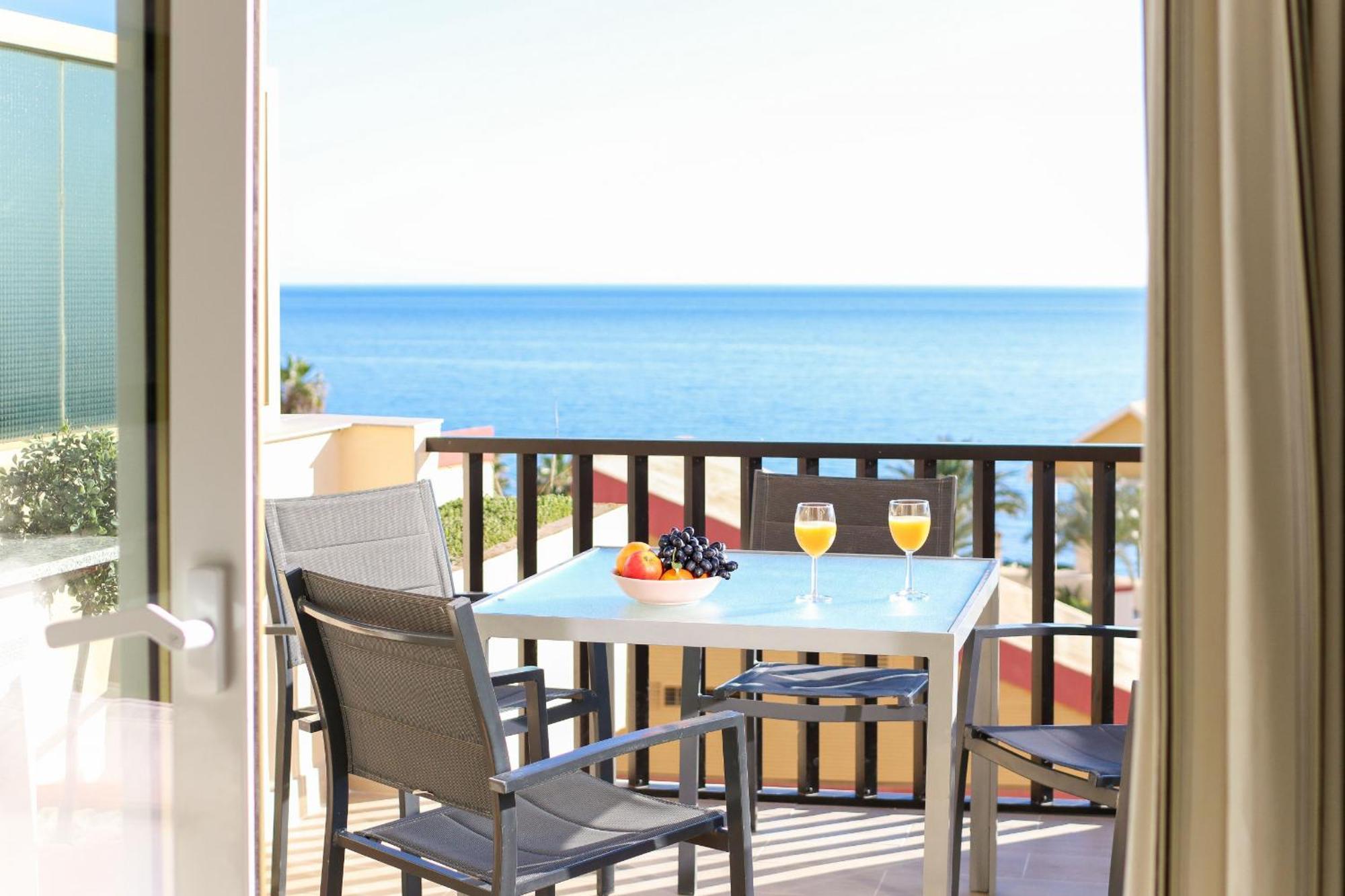 Romana Playa Apartment By The Beach Marbella Exterior photo