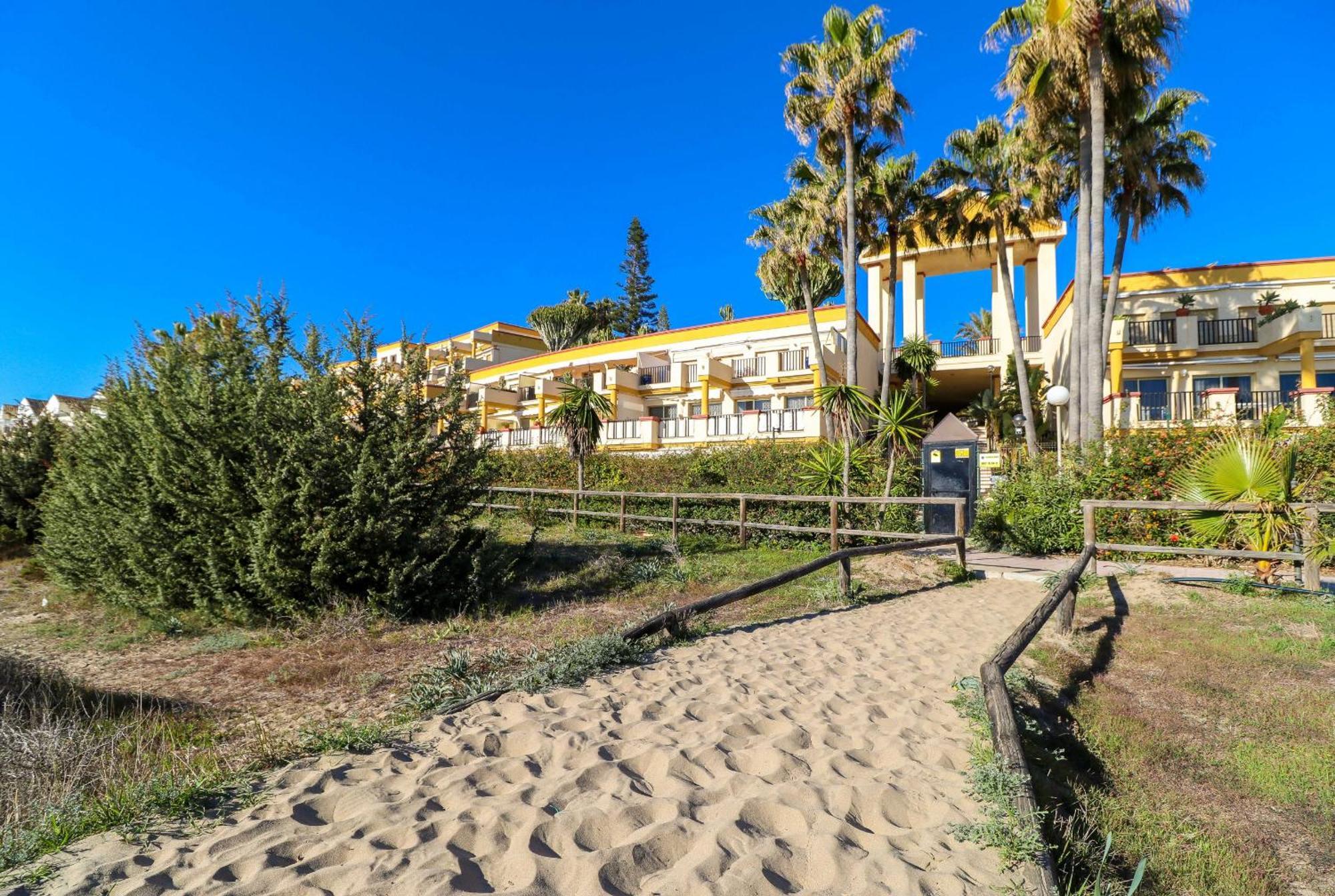 Romana Playa Apartment By The Beach Marbella Exterior photo